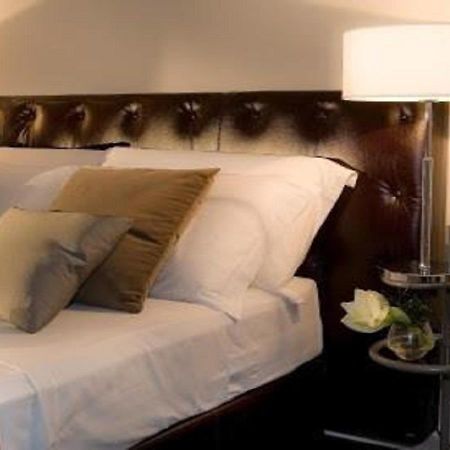 Piazza Del Gesu' Luxury Suites Rome Exterior photo
