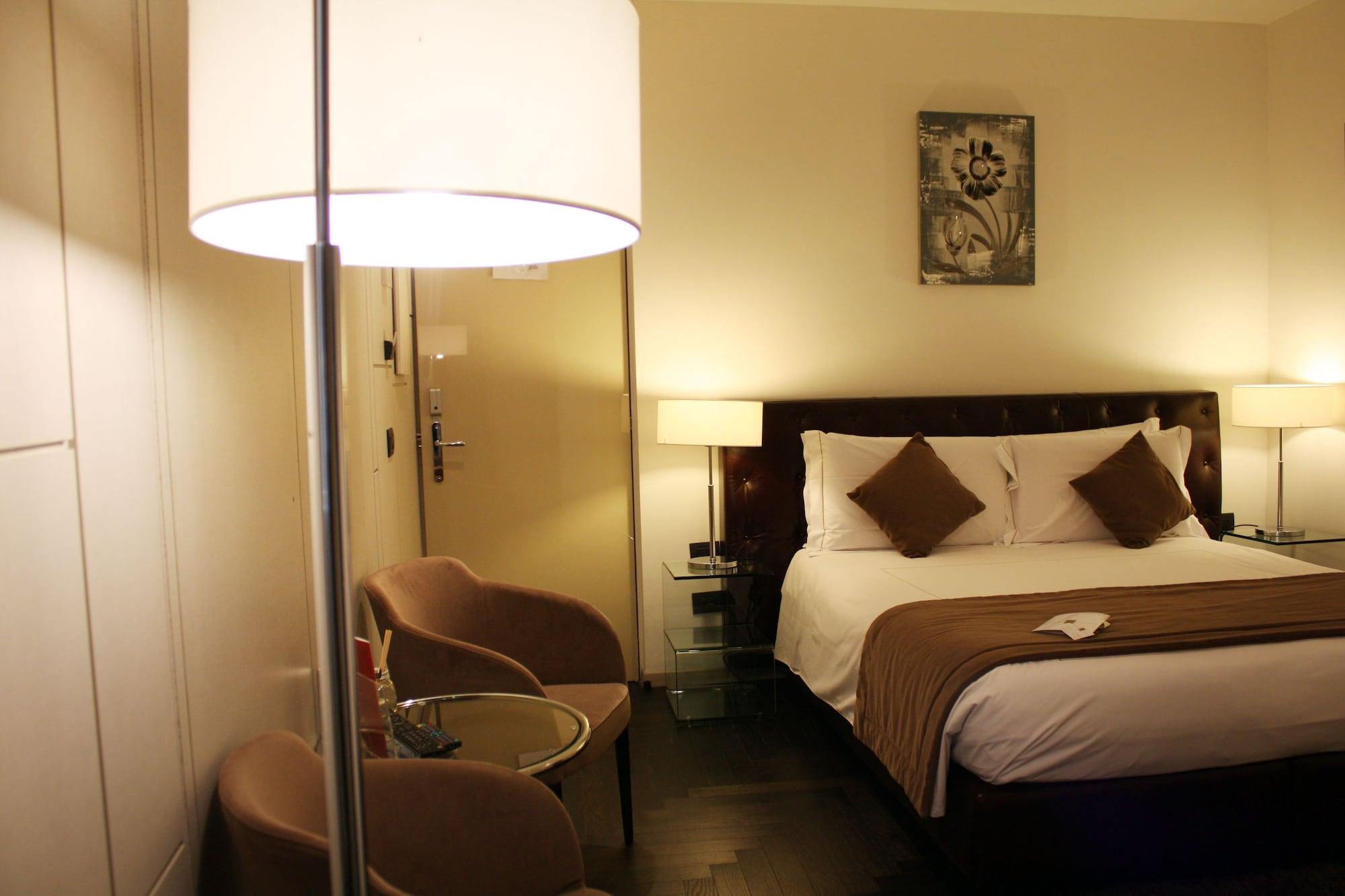 Piazza Del Gesu' Luxury Suites Rome Exterior photo